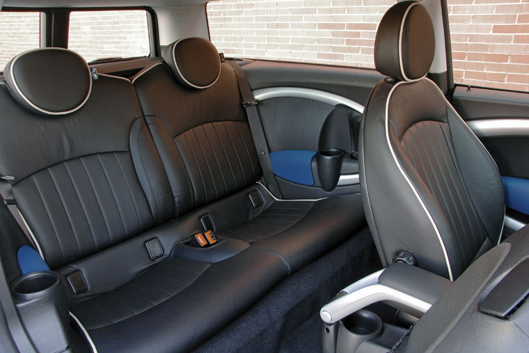 2008 Mini Cooper Clubman Rear Seats Picture