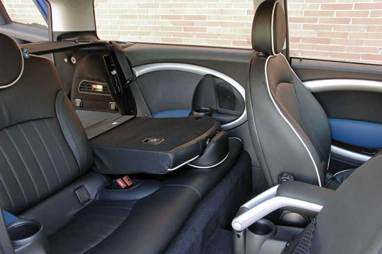 2008 Mini Cooper Clubman Rear Seats Picture