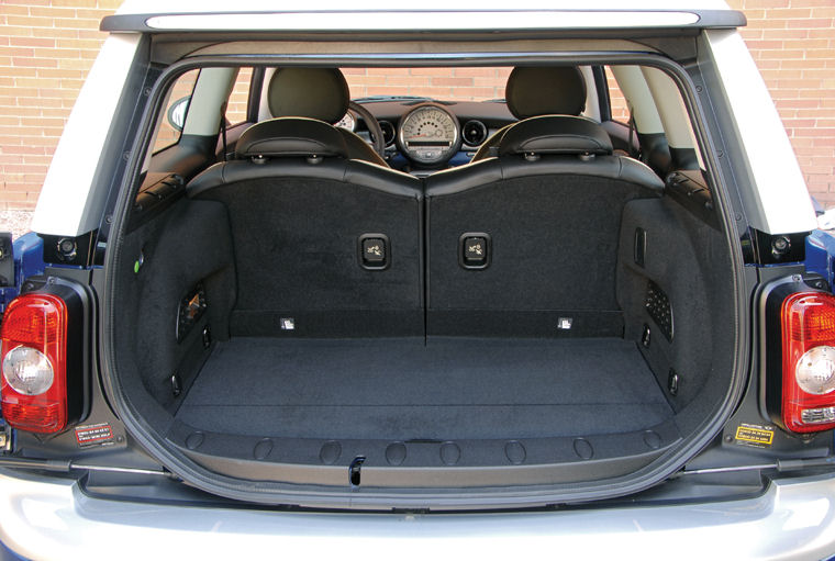 2008 Mini Cooper Clubman Trunk Picture