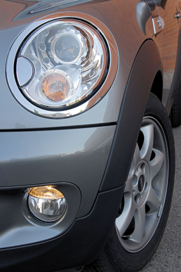 2008 Mini Cooper S Clubman Headlight Picture