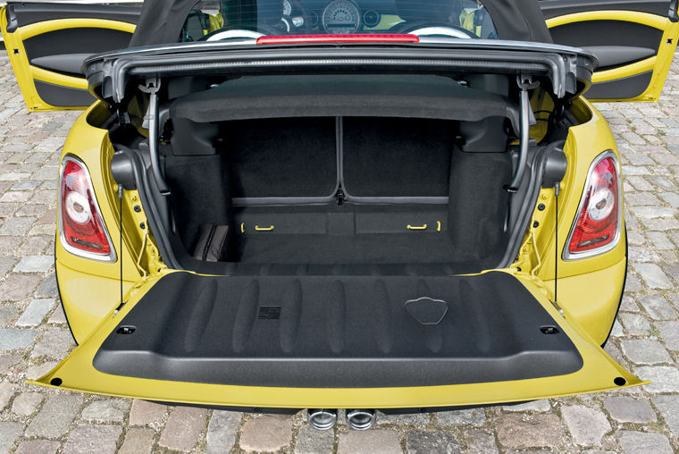 2009 Mini Cooper S Convertible Trunk Picture