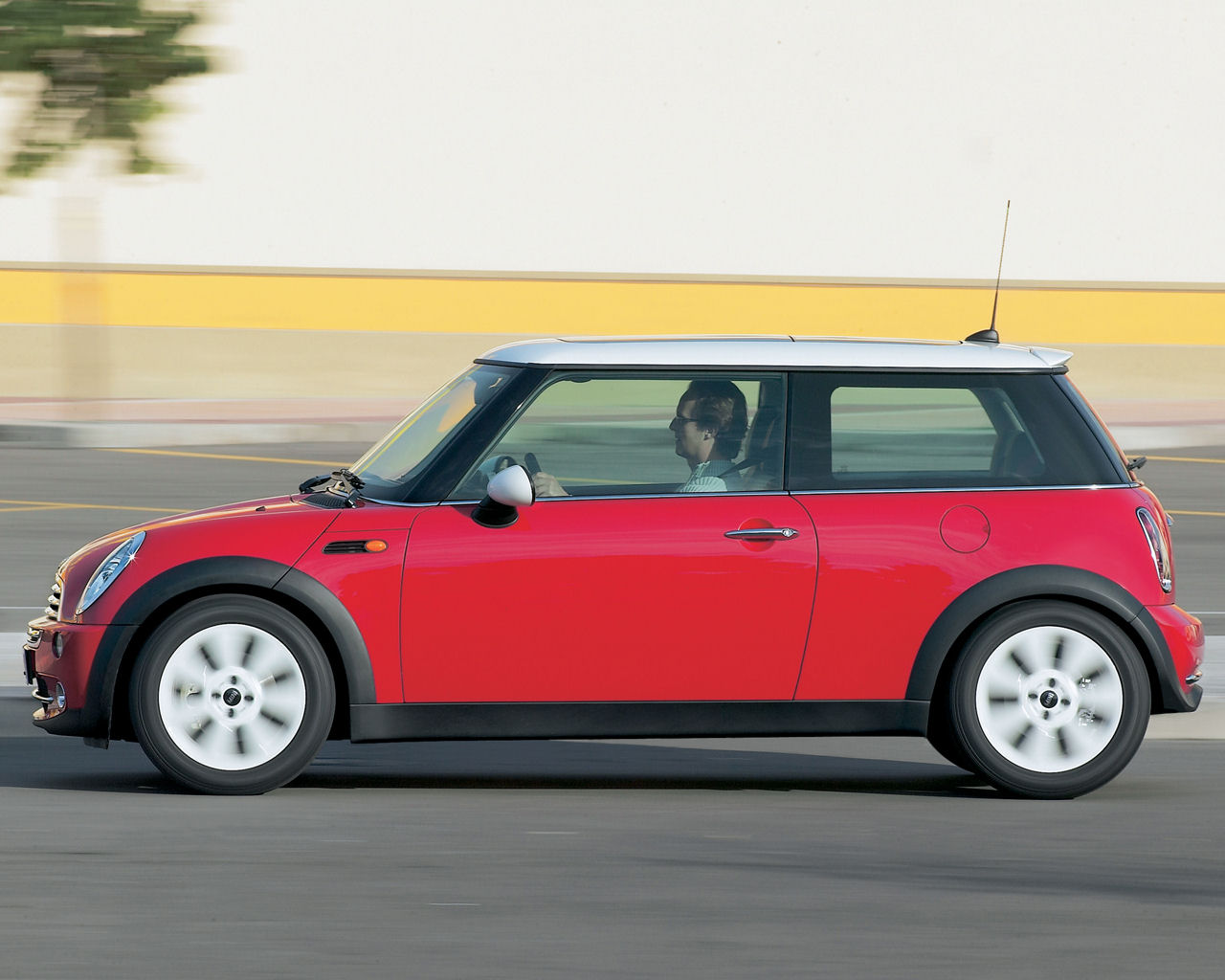 Mini Cooper Desktop Wallpaper