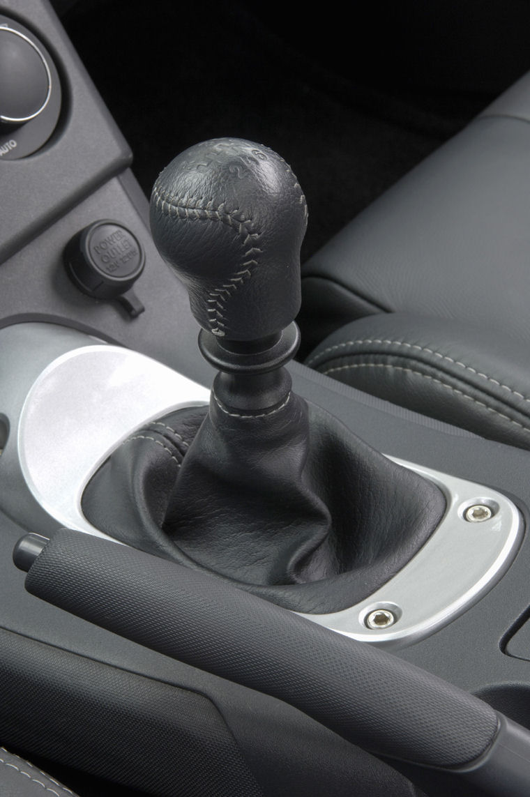 2007 Mitsubishi Eclipse Spyder GT Gear Lever Picture