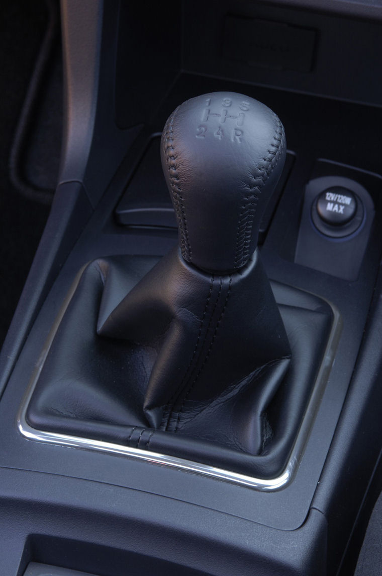 2009 Mitsubishi Lancer GTS Gear Lever Picture