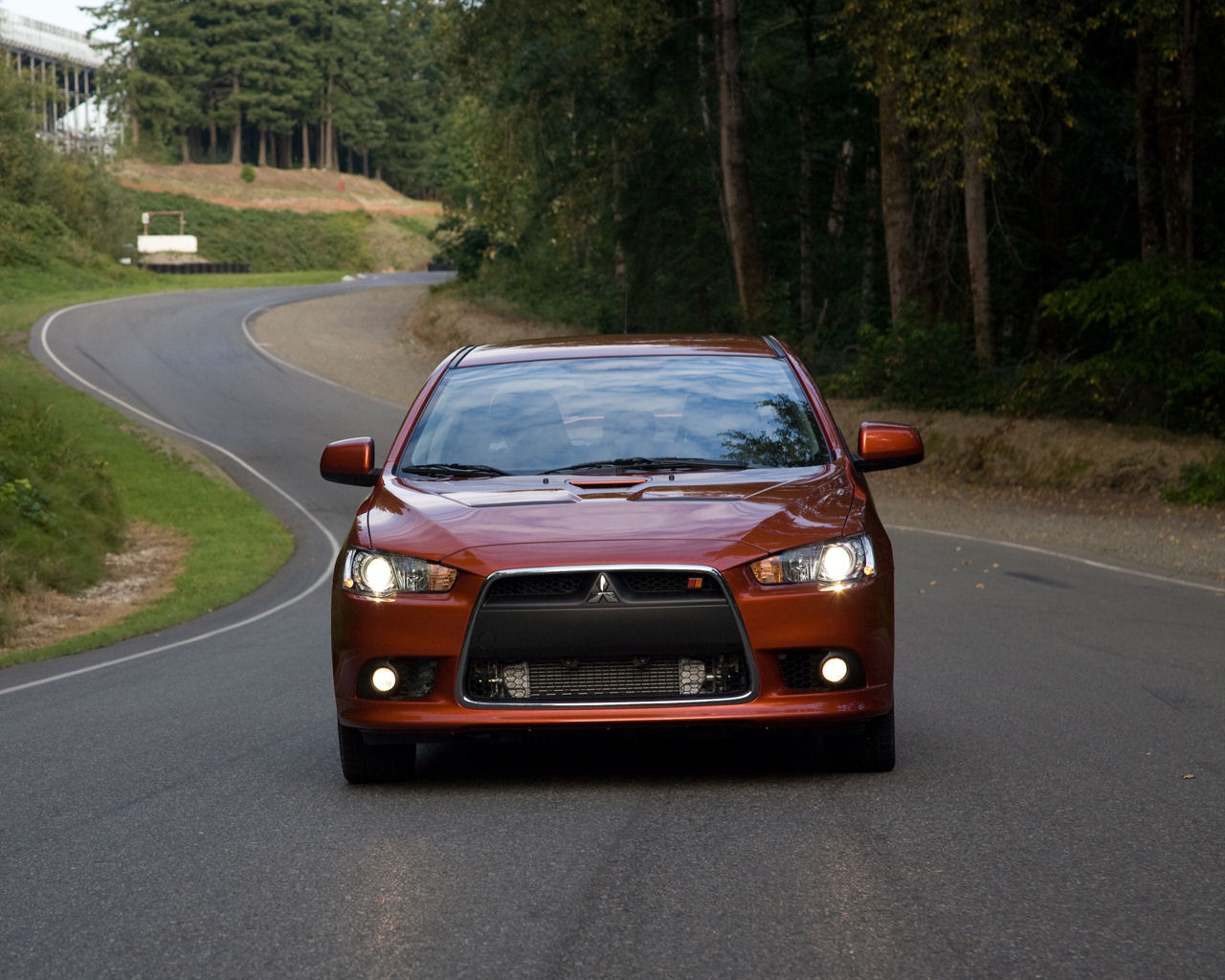 Mitsubishi Lancer Desktop Wallpaper