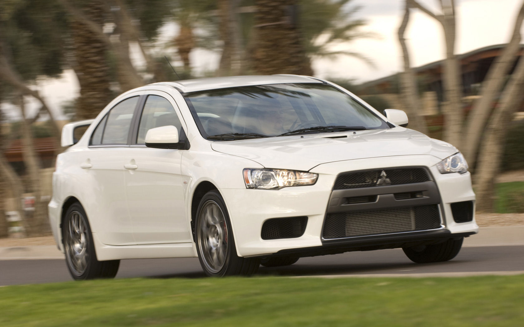 Mitsubishi Lancer Desktop Wallpaper