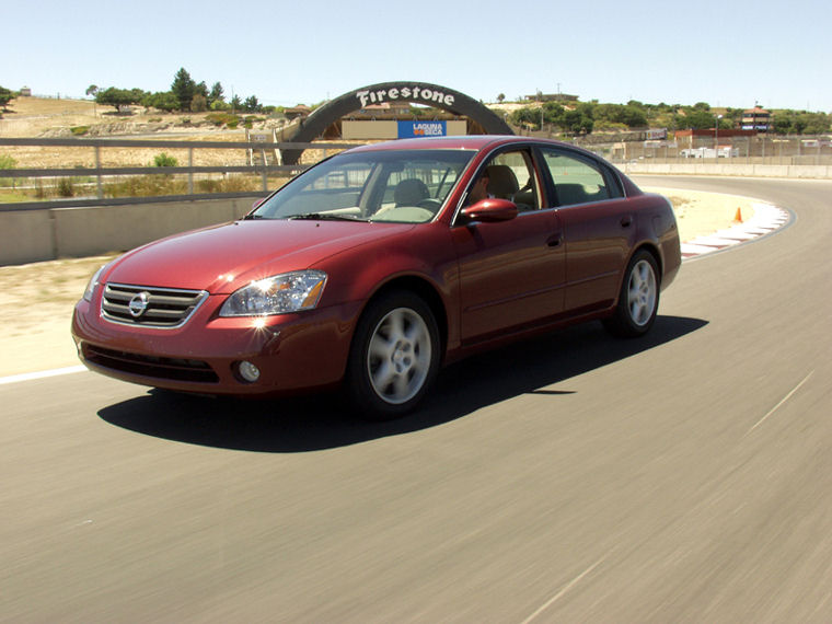 2002 Nissan Altima 3.5 SE Picture