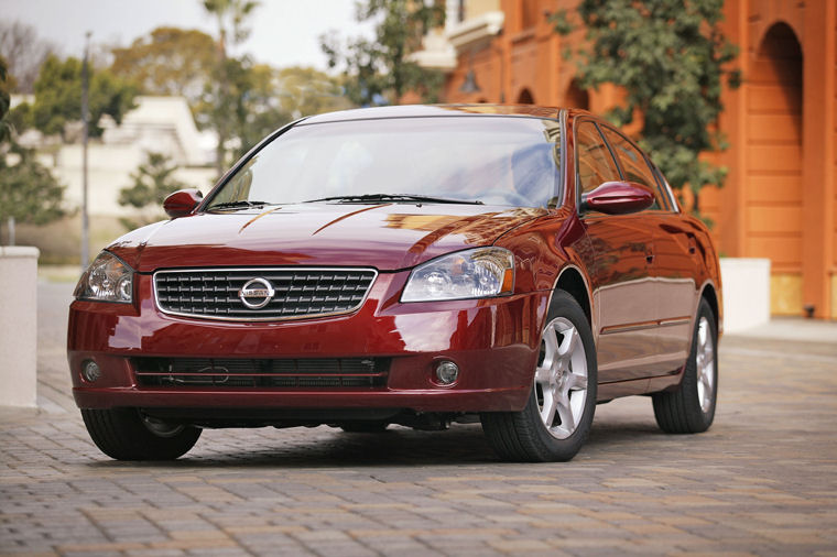 2005 Nissan Altima 3.5 SL Picture