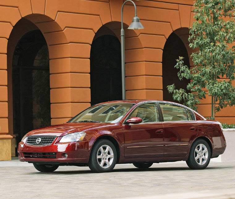 2005 Nissan Altima 3.5 SL Picture