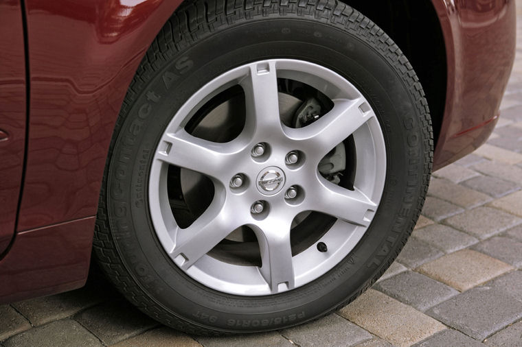 2005 Nissan Altima 3.5 SL Rim Picture