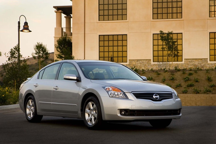 2008 Nissan Altima 3.5 SL Picture