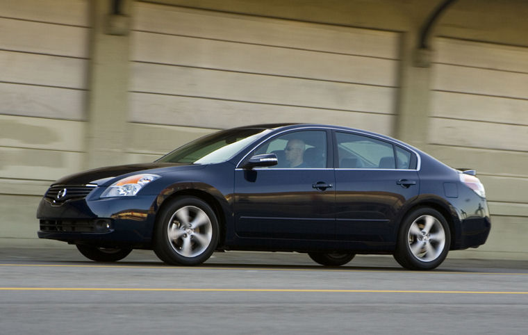 2008 Nissan Altima 3.5 SL Picture