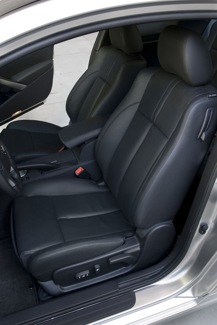 2008 Nissan Altima Coupe Front Seats Picture