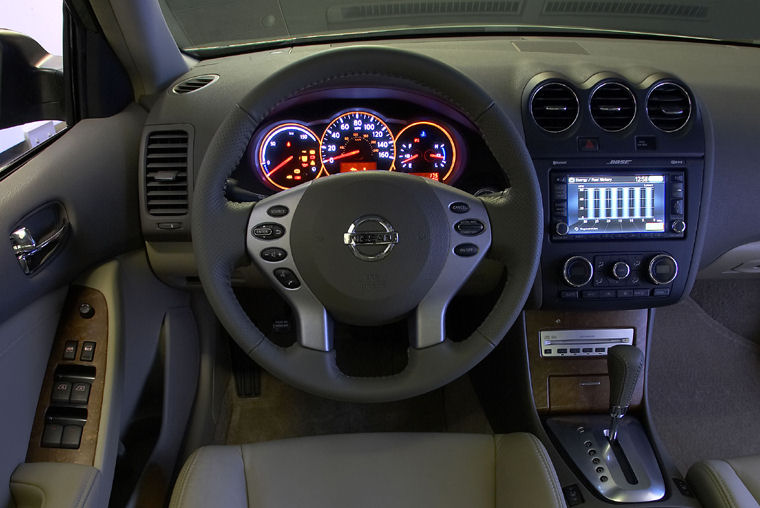 2009 Nissan Altima Hybrid Cockpit Picture