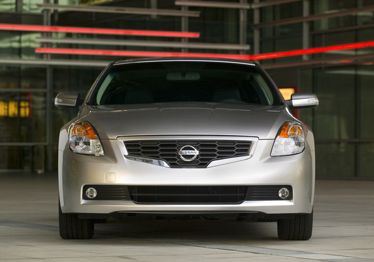 2009 Nissan Altima Coupe Picture