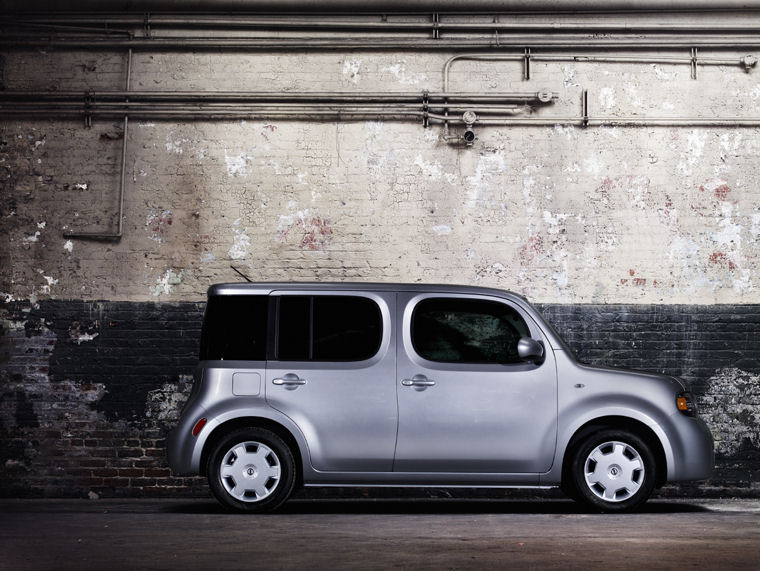 2010 Nissan Cube Picture