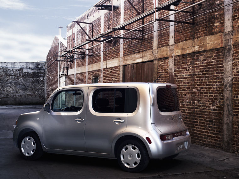 2010 Nissan Cube Picture