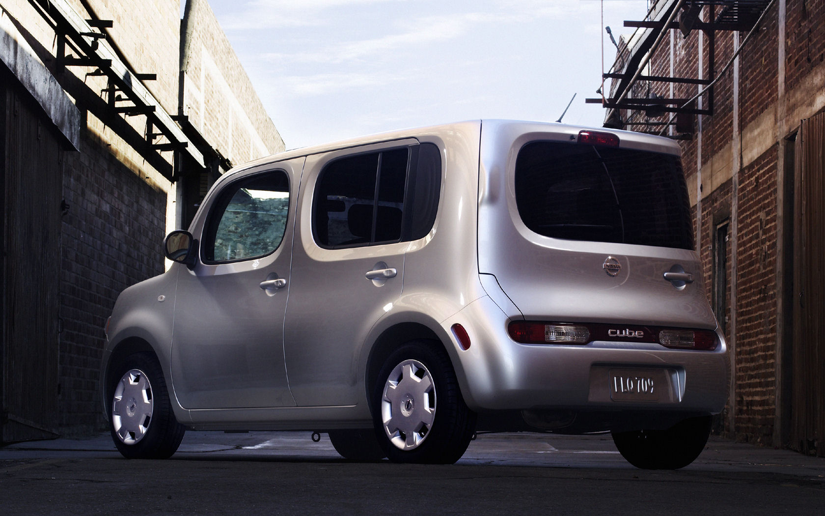 Nissan Cube Desktop Wallpaper