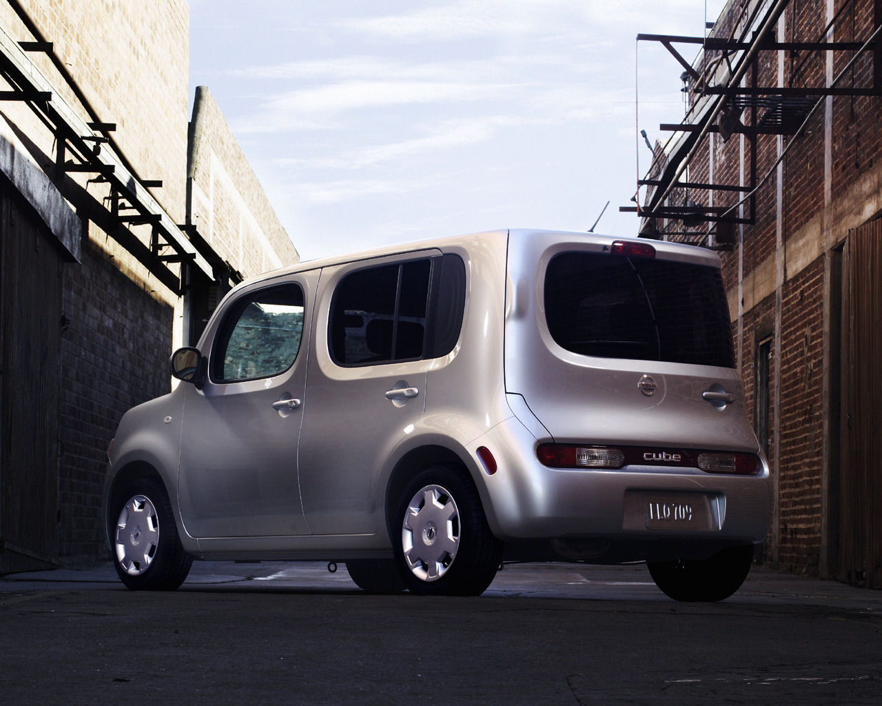 Nissan Cube Desktop Wallpaper