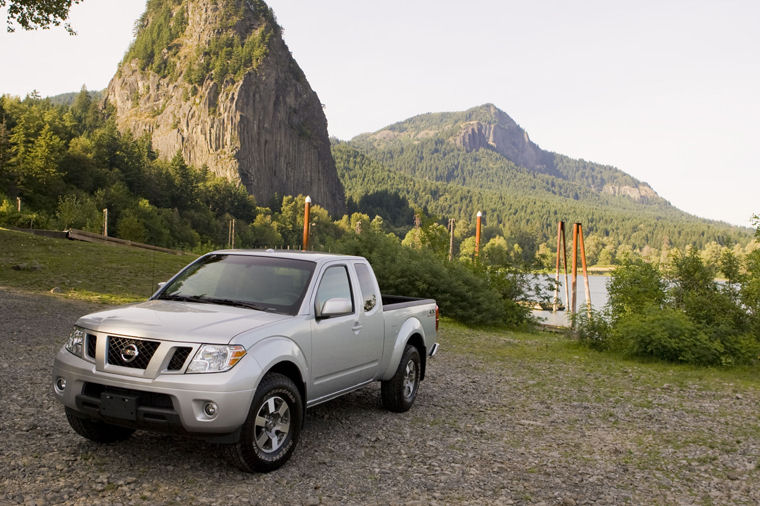 2009 Nissan Frontier King Cab PRO-4X Picture