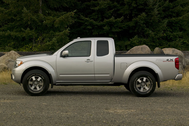 2009 Nissan Frontier King Cab PRO-4X Picture