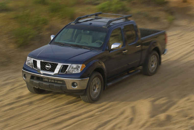 2009 Nissan Frontier Crew Cab LE Picture