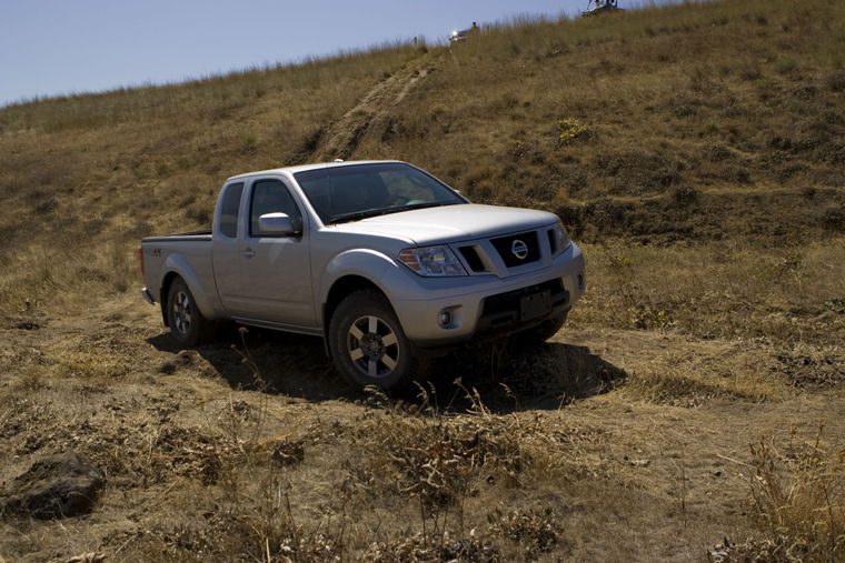 2009 Nissan Frontier King Cab PRO-4X Picture