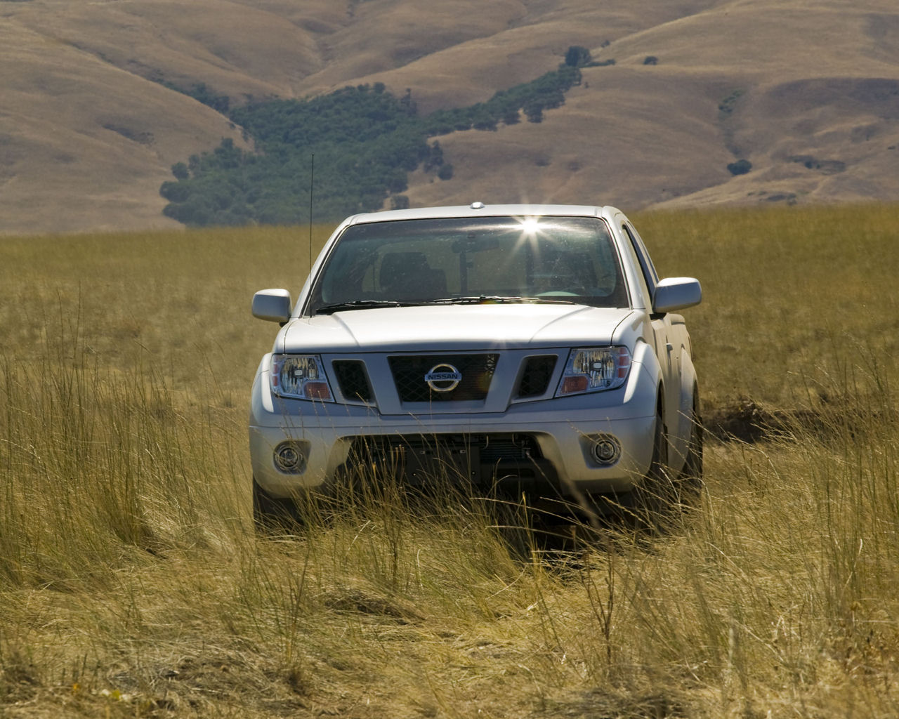 Nissan Frontier Desktop Wallpaper