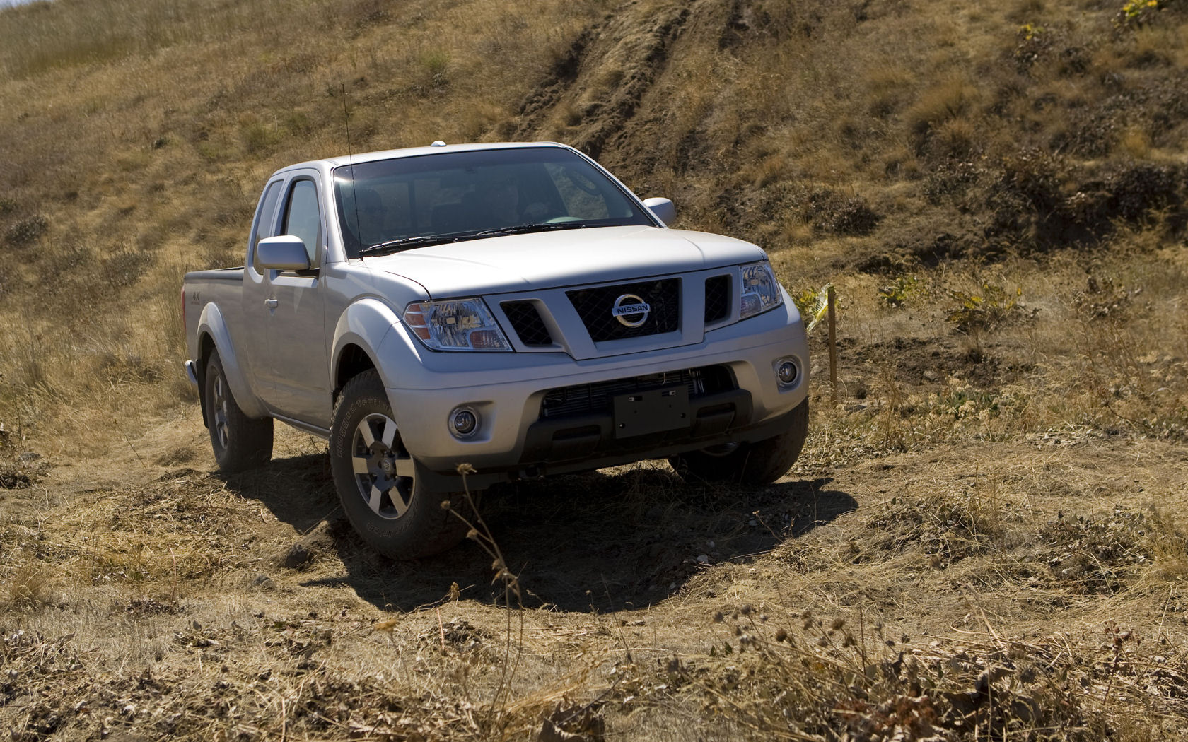 Nissan Frontier Desktop Wallpaper