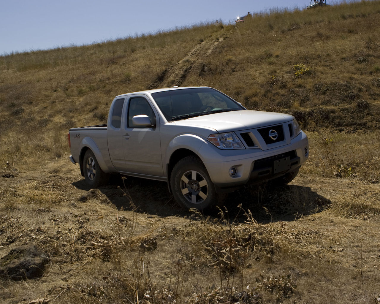 Nissan Frontier Desktop Wallpaper