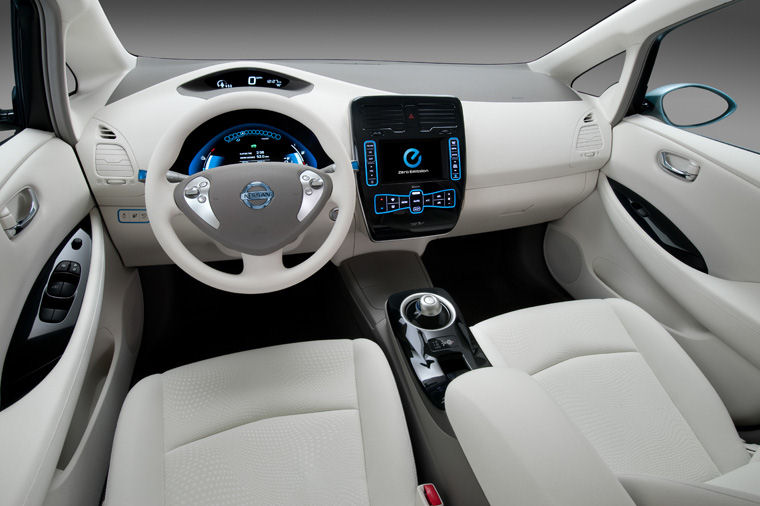 2011 Nissan Leaf Cockpit Picture