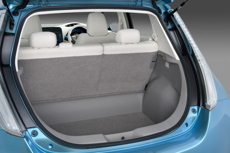 2011 Nissan Leaf Trunk Picture