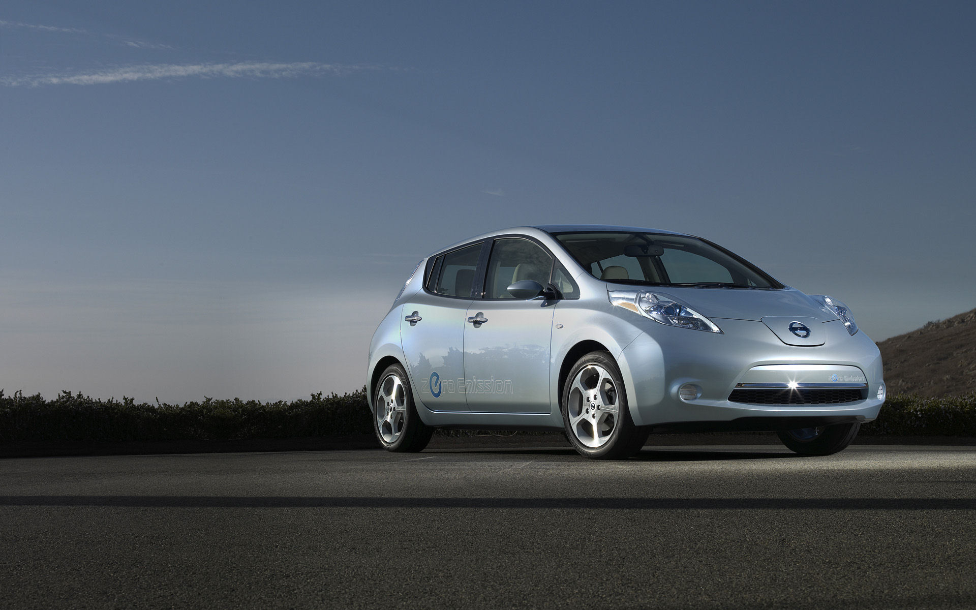 Ниссан л. Ниссан Леаф 2009. Nissan Leaf Zeo. Ниссан лиф 2009. Ниссан лиф 250 км.