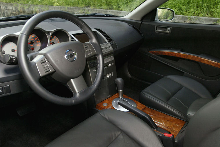 2004 Nissan Maxima Interior Picture