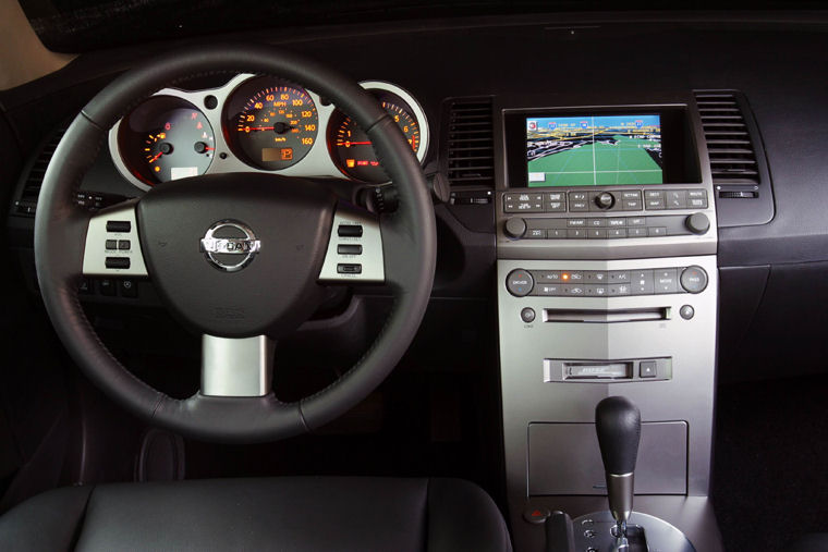 2004 Nissan Maxima Cockpit Picture