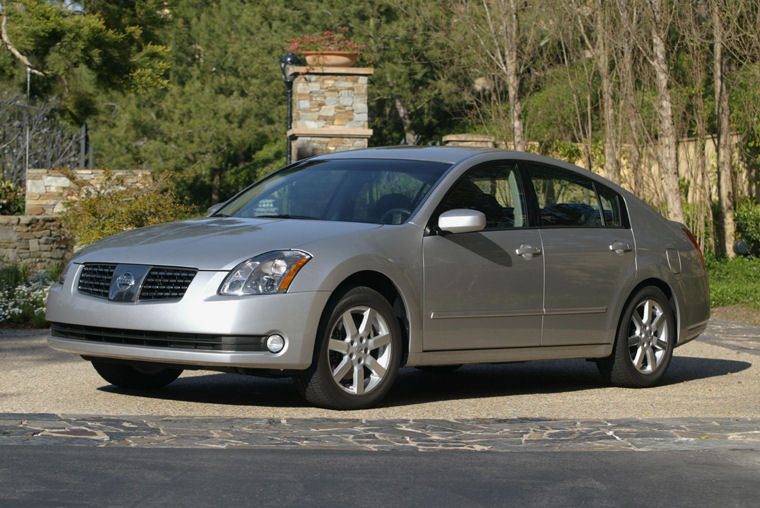 2004 Nissan Maxima Picture