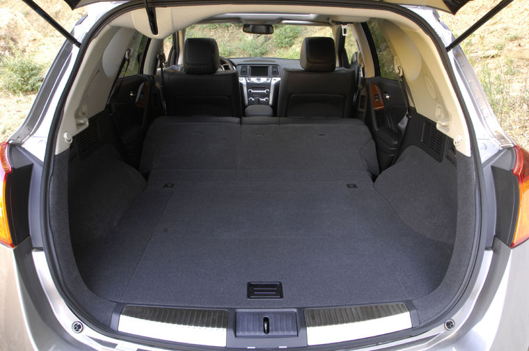 2009 Nissan Murano Trunk Picture