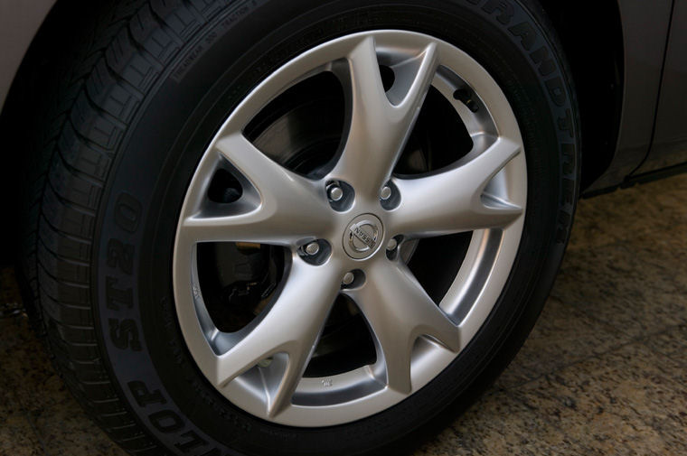 2008 Nissan Rogue Rim Picture