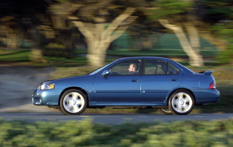 2002 Nissan Sentra SE-R Picture