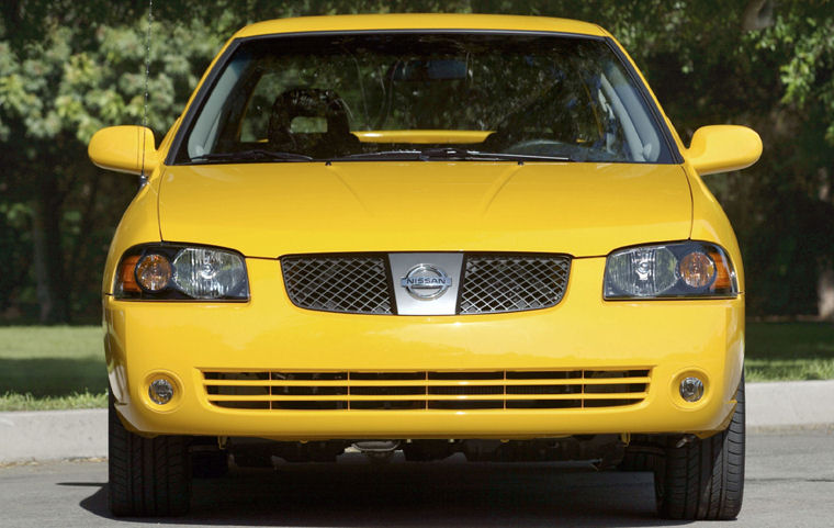 2004 Nissan Sentra SE-R Spec-V Picture