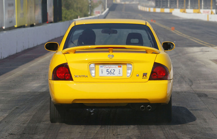 2004 Nissan Sentra SE-R Spec-V Picture