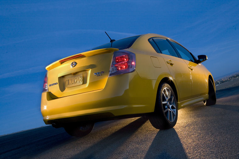 2008 Nissan Sentra SE-R Spec-V Picture