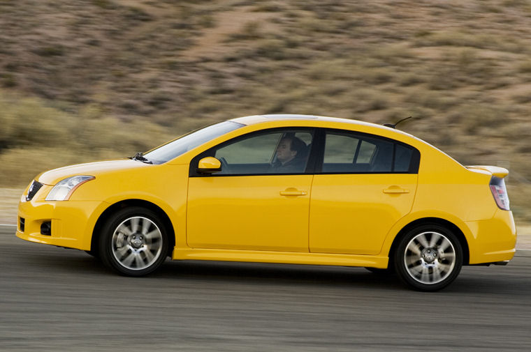 2008 Nissan Sentra SE-R Spec-V Picture