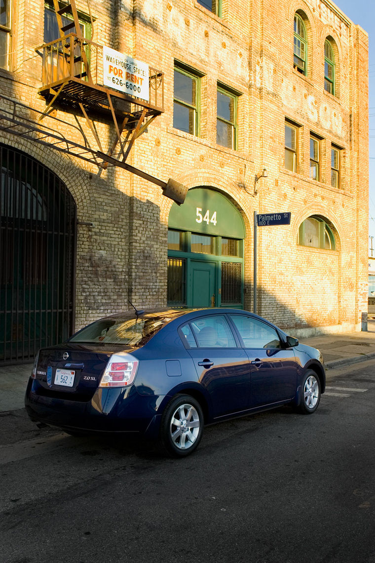 2009 Nissan Sentra 2.0 SL Picture