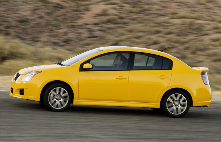 2009 Nissan Sentra SE-R Spec-V Picture