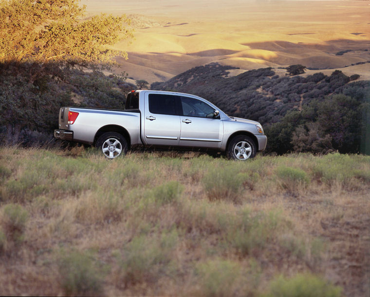 2004 Nissan Titan Crew Cab Picture