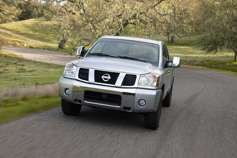 2004 Nissan Titan Crew Cab Picture