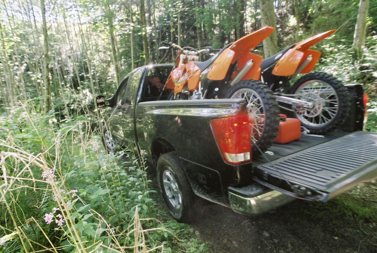 2004 Nissan Titan King Cab Picture