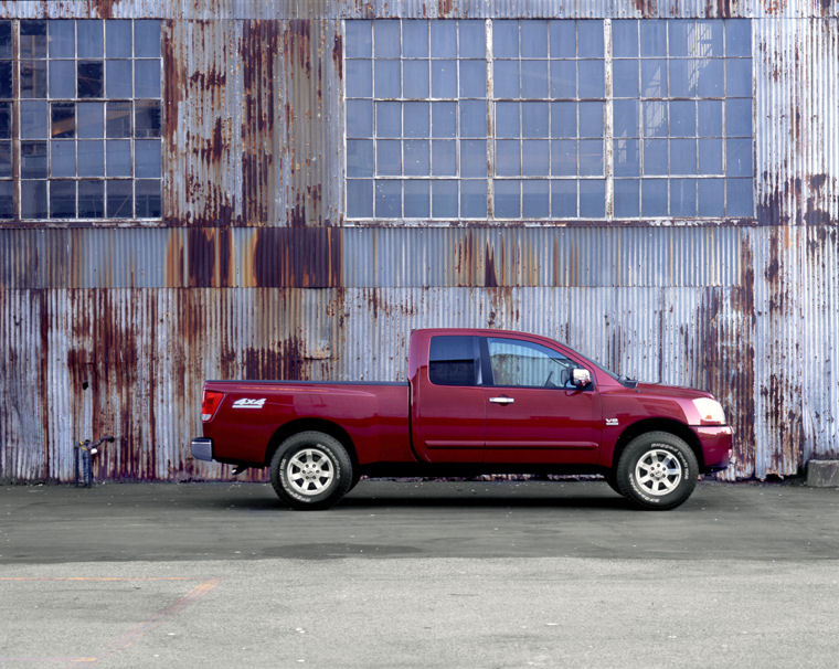 2004 Nissan Titan King Cab Picture