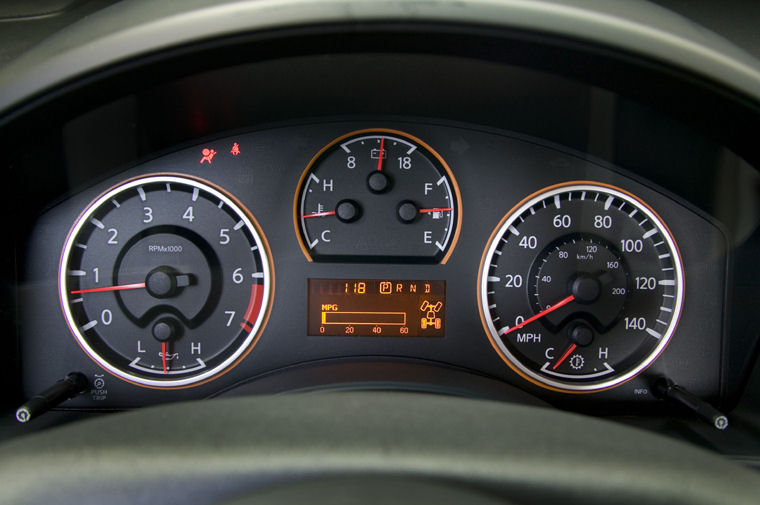 2010 Nissan Titan Crew Cab Gauges Picture